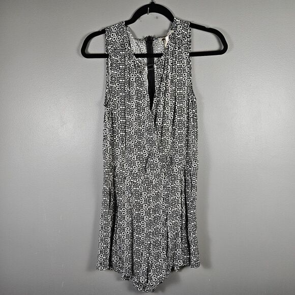 Laundry by Shelli Segal Black & White AOP Geometric Sleeveless Romper Size 6 - Picture 1 of 8